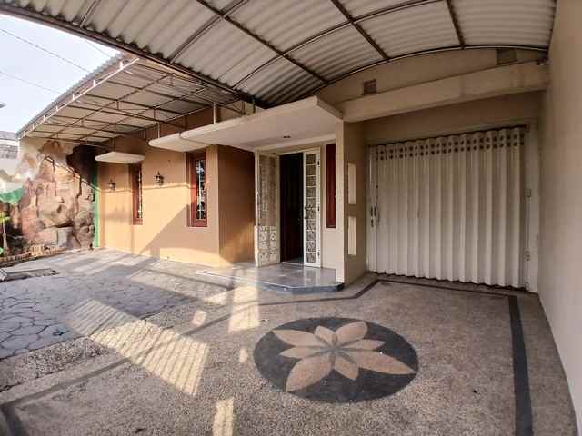 disewakan rumah simpang darmo permai utara