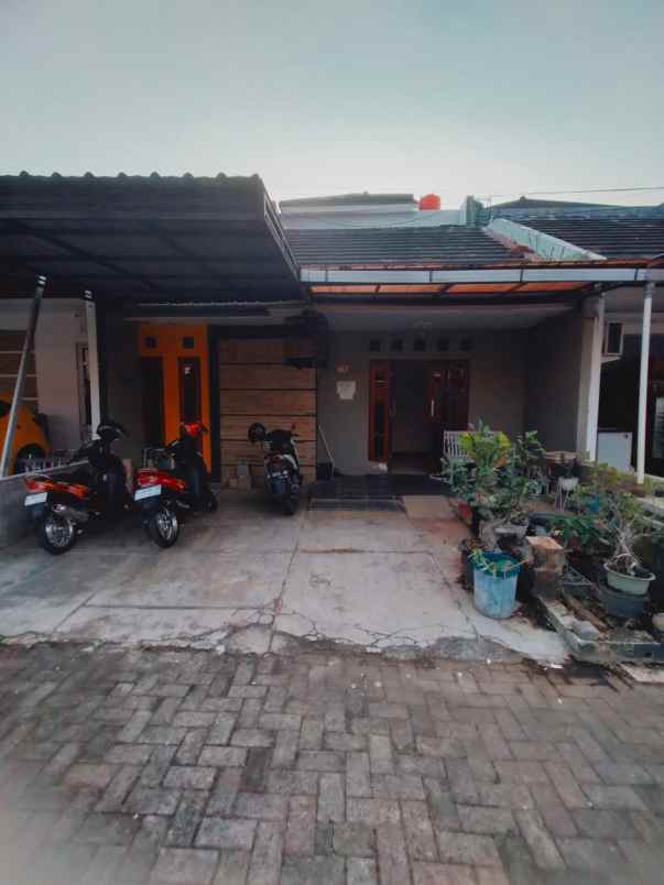 disewakan rumah siroto pudakpayung