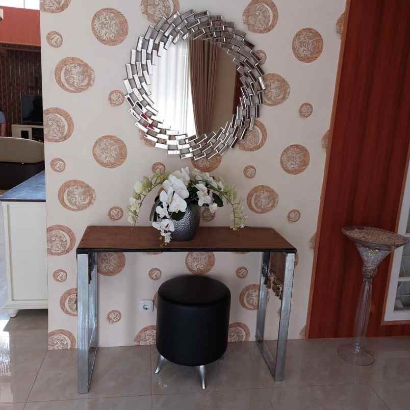 disewakan rumah taman internasional