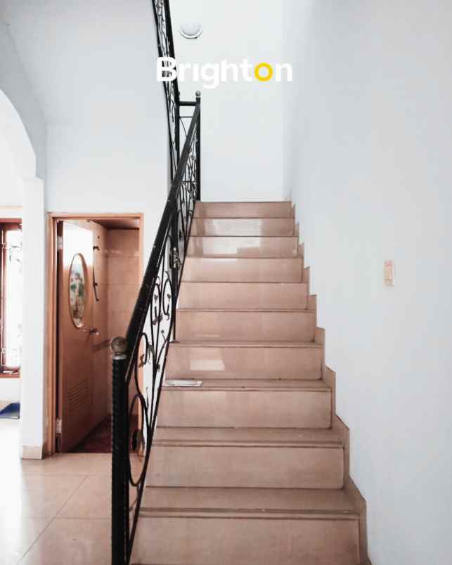 disewakan rumah tanjung duren barat