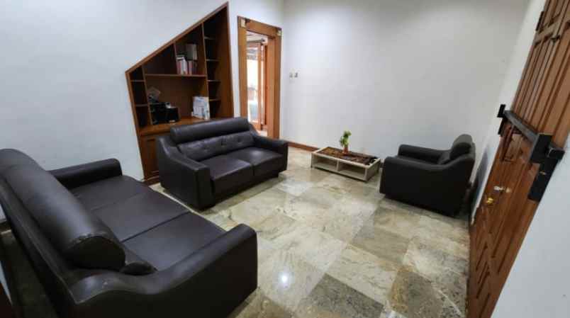 disewakan villa semer kencana indah