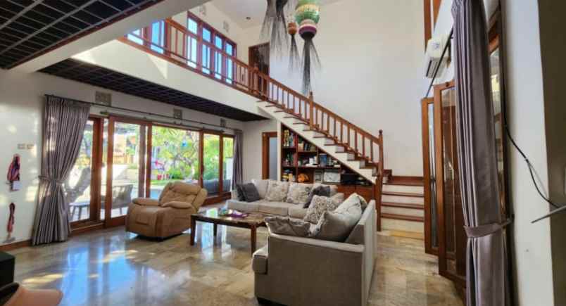 disewakan villa semer kencana indah