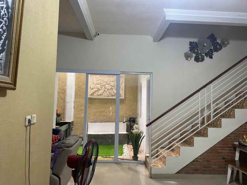 jual rumah di villa dago pamulang