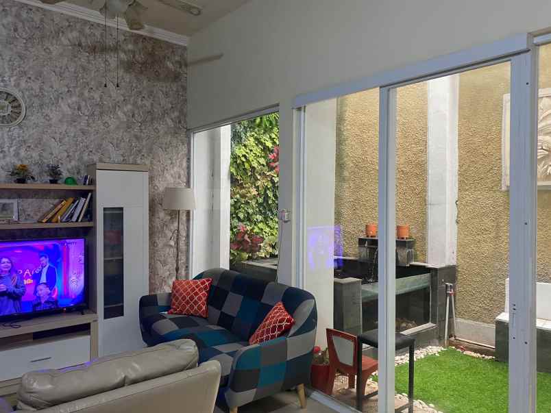 jual rumah di villa dago pamulang