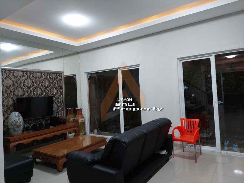 jual rumah mewah garasi 2 mobil di gatot subroto