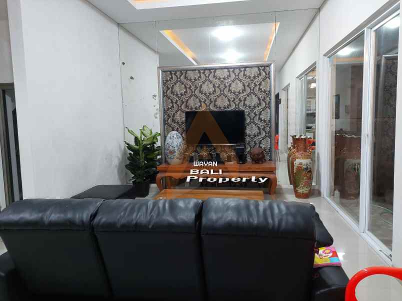 jual rumah mewah garasi 2 mobil di gatot subroto