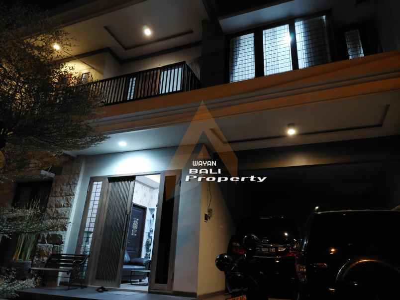 jual rumah mewah garasi 2 mobil di gatot subroto