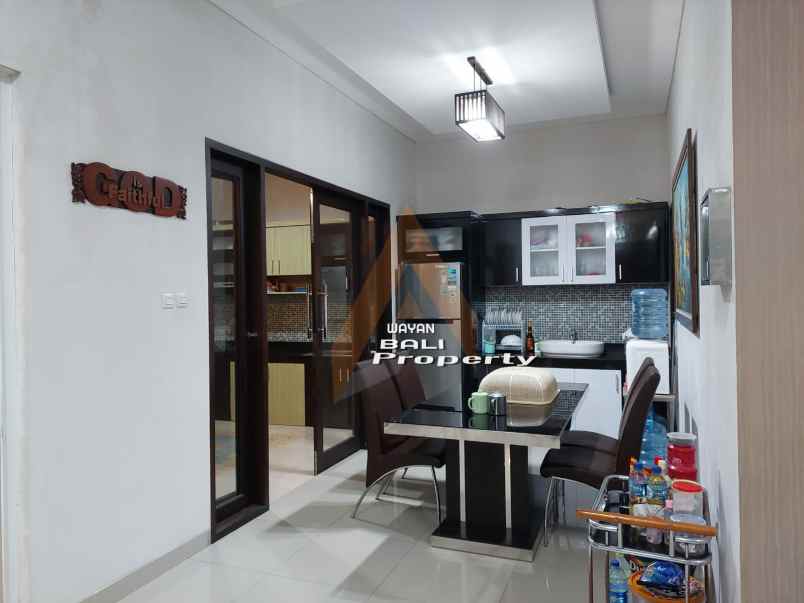 jual rumah mewah garasi 2 mobil di gatot subroto