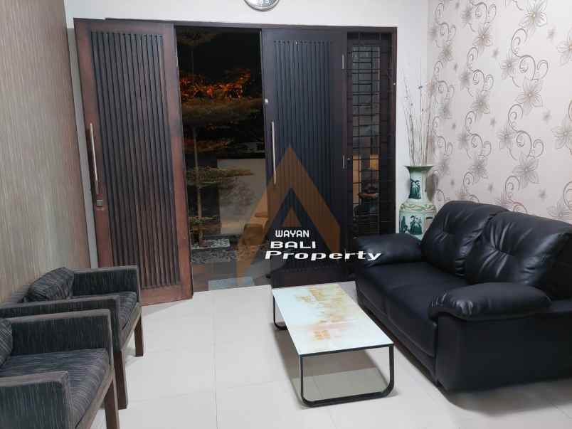 jual rumah mewah garasi 2 mobil di gatot subroto