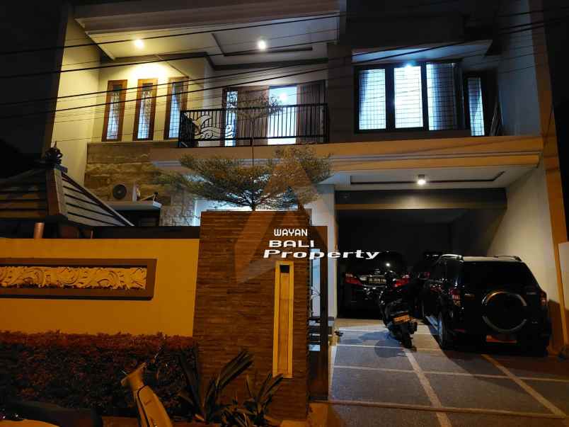 jual rumah mewah garasi 2 mobil di gatot subroto