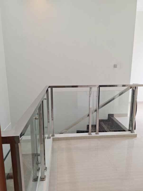 jual rumah muara karang jak ut