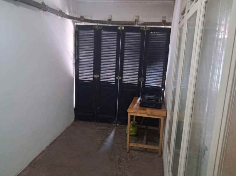 jual rumah sekaligus peluang usaha lokasi pesanggrahan