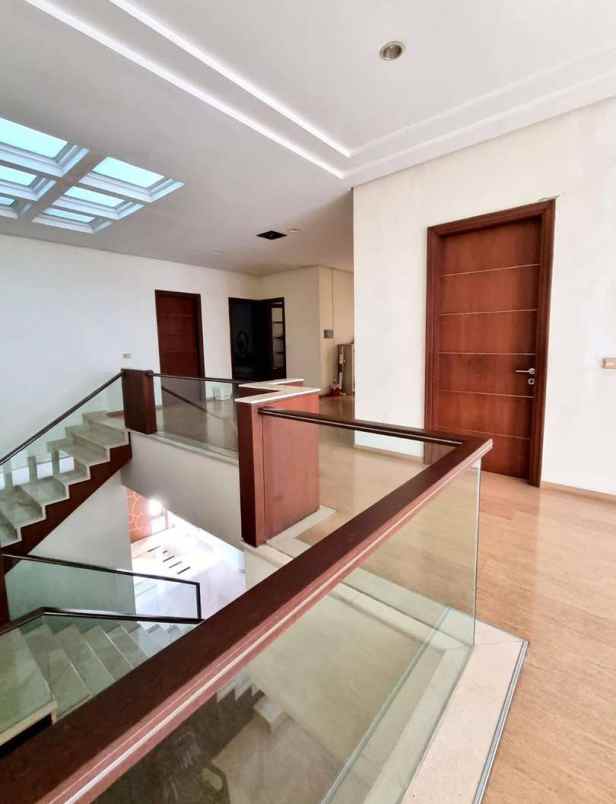 jual rumah villa gading indah