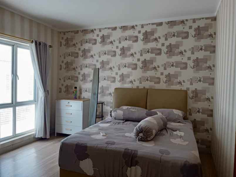 jual rumah village premiere cipondoh tangerang