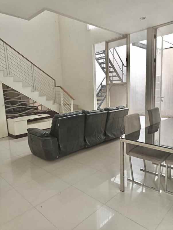 murah rumah palm beach strategis