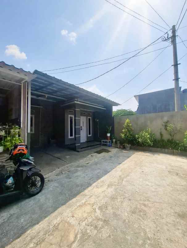 over kredit 73jt dekat tol di graha pancoran mas depok