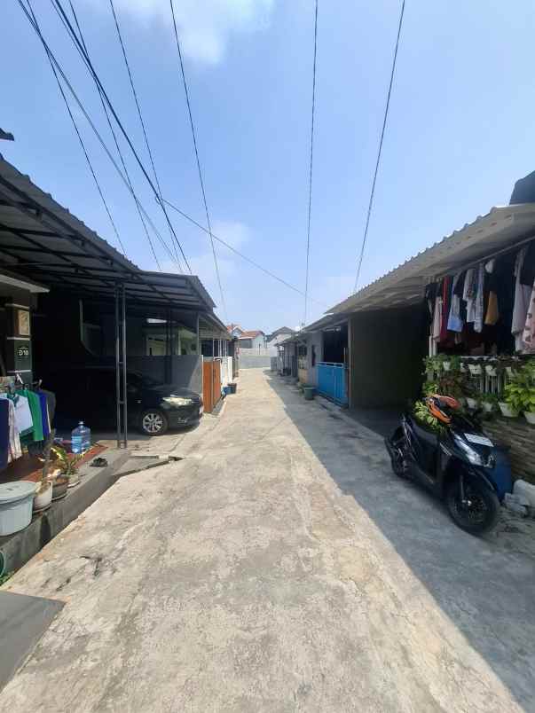 over kredit 73jt dekat tol di graha pancoran mas depok