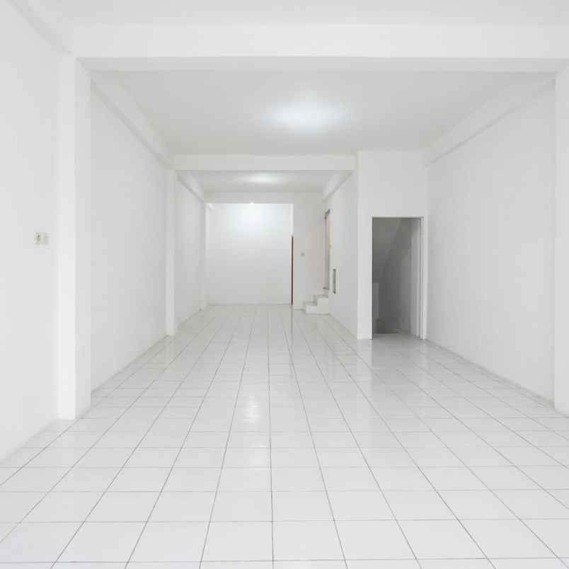 ruko 3 lantai di rawamangun jakarta timur