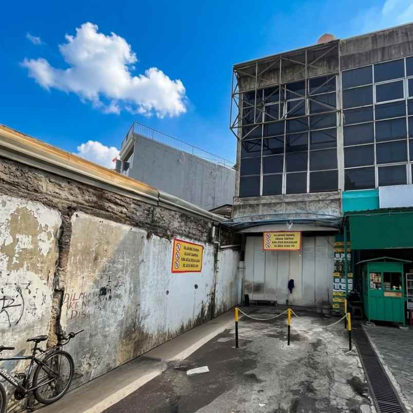 ruko 3 lantai di rawamangun jakarta timur