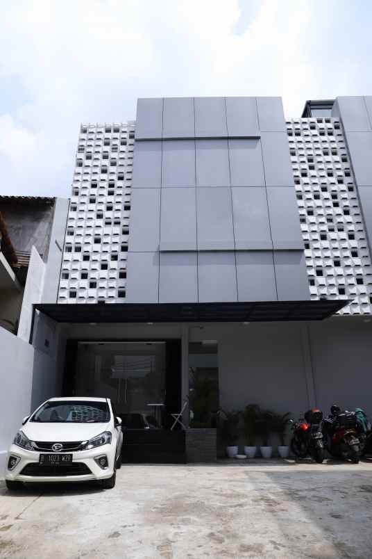 ruko depok gandeng 5 ruko row jalan 4 mobil 4 lantai