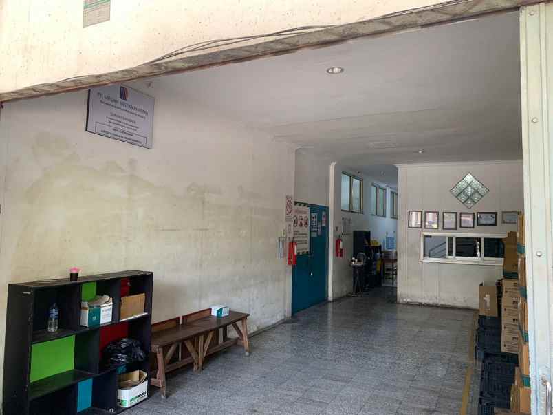 ruko jemursari 2 ruko gandeng ada halaman parkir