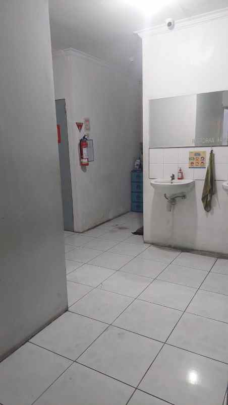 ruko jemursari 2 ruko gandeng ada halaman parkir