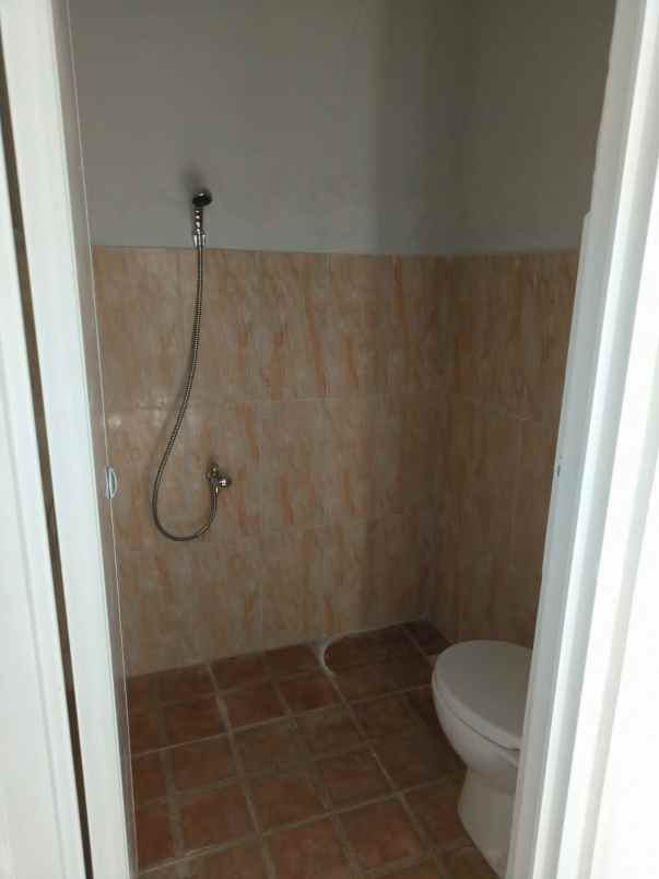 rumah 1 lantai lokasi dekat rst soepraoen