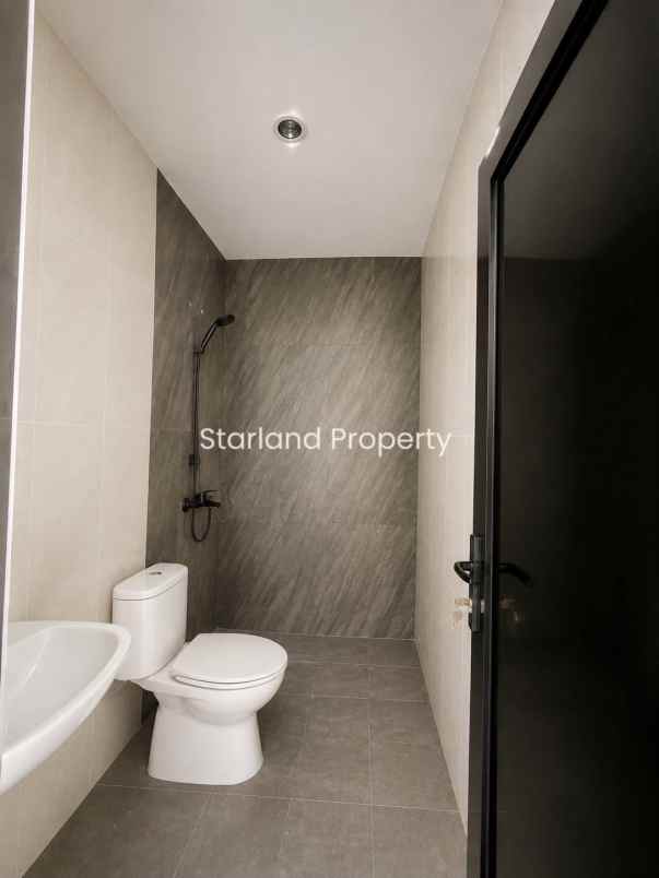 rumah 2 lantai american classic area sudimara bintaro