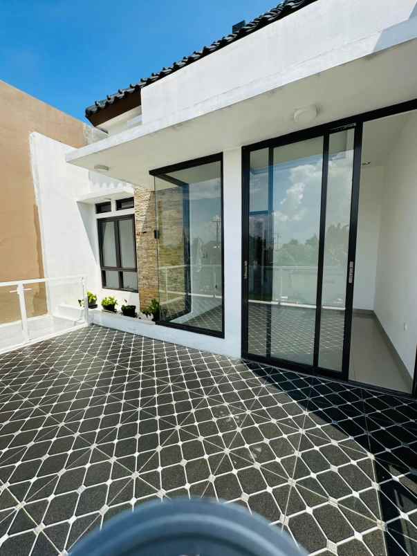 rumah 2 lantai cibinong bogor siap huni