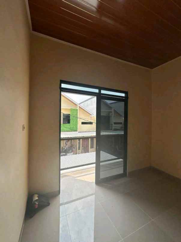 rumah 2 lantai cibinong bogor siap huni