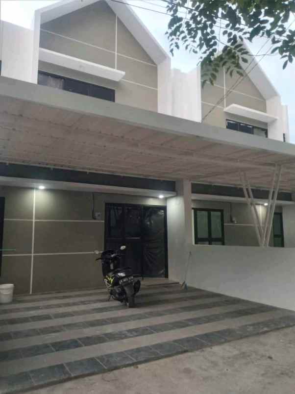 rumah 2 lantai jatisampurna bekasi siap huni