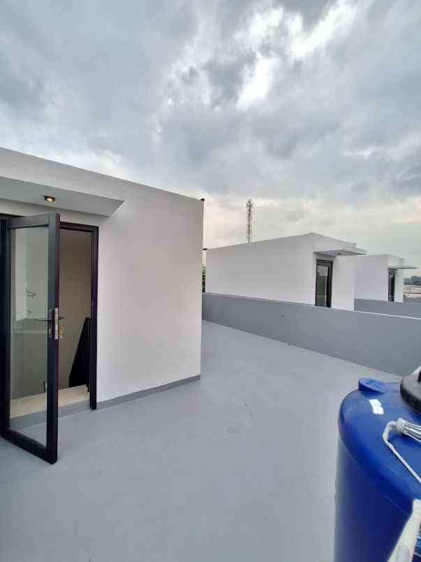 rumah 2 lantai limo depok krukut