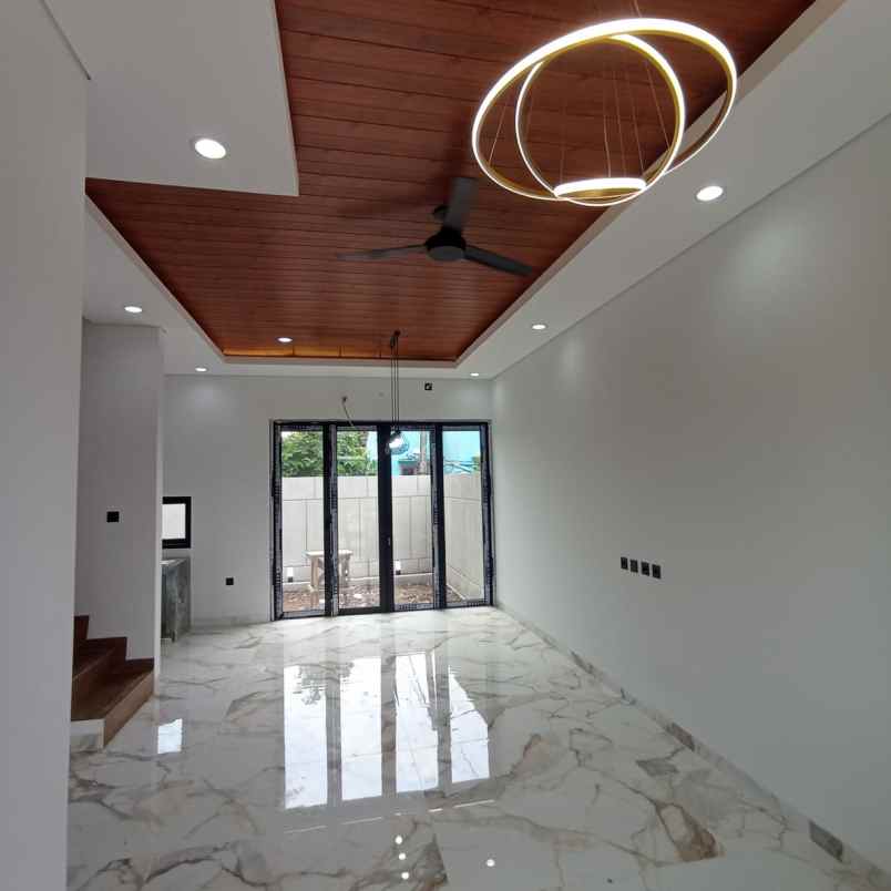 rumah 2 lantai minimalis dekat graha raya bintaro