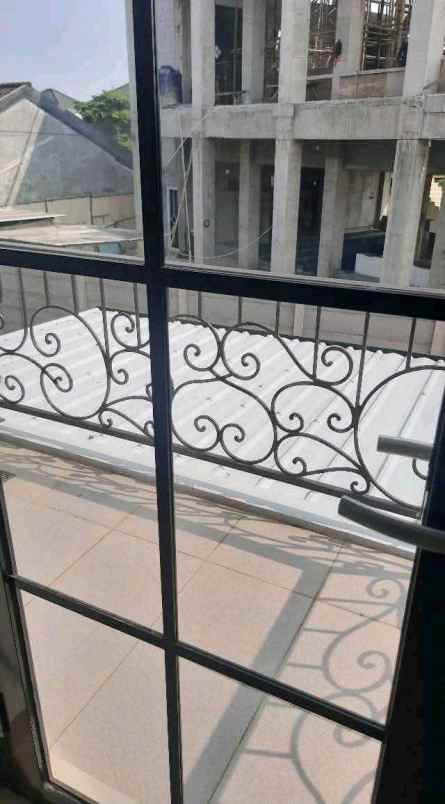 rumah 2 lantai pamulang cash 700 jutaan