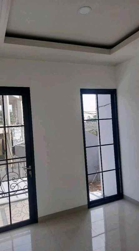 rumah 2 lantai pamulang cash 700 jutaan