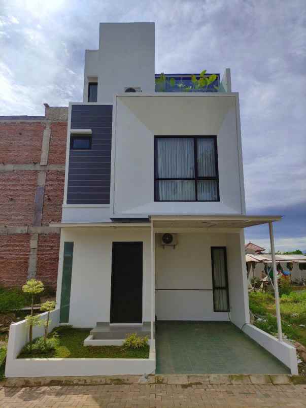 rumah 3 lantai dengan rooftop di tangerang