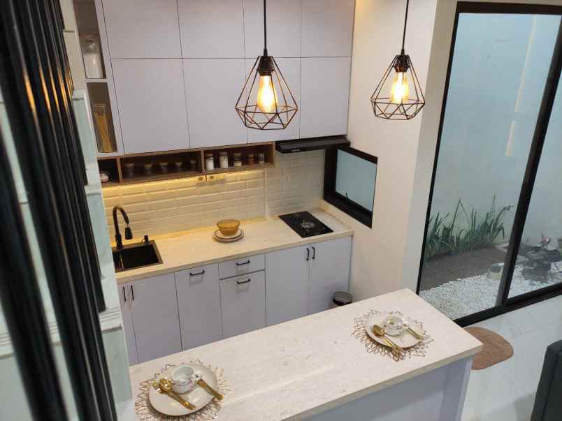 rumah 3 lantai dengan rooftop di tangerang