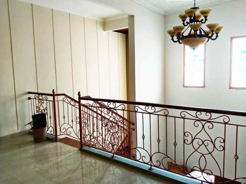 rumah artistik geboy manja di pondok bambu