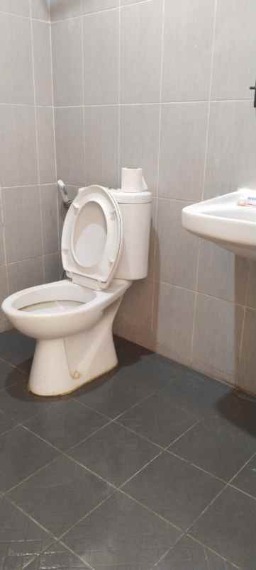 rumah bagus jogja cocok untuk homestay lt 213 m shm