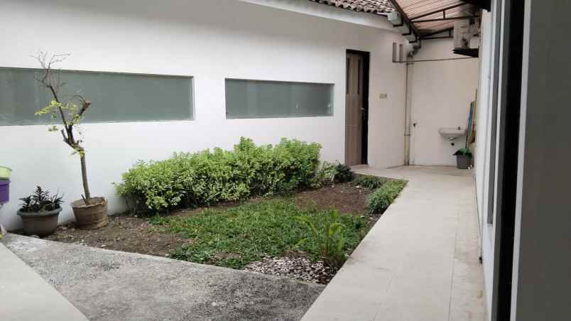 rumah bagus jogja cocok untuk homestay lt 213 m shm