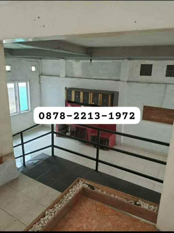 rumah bagus terawat dekat ke saung angklung udjo