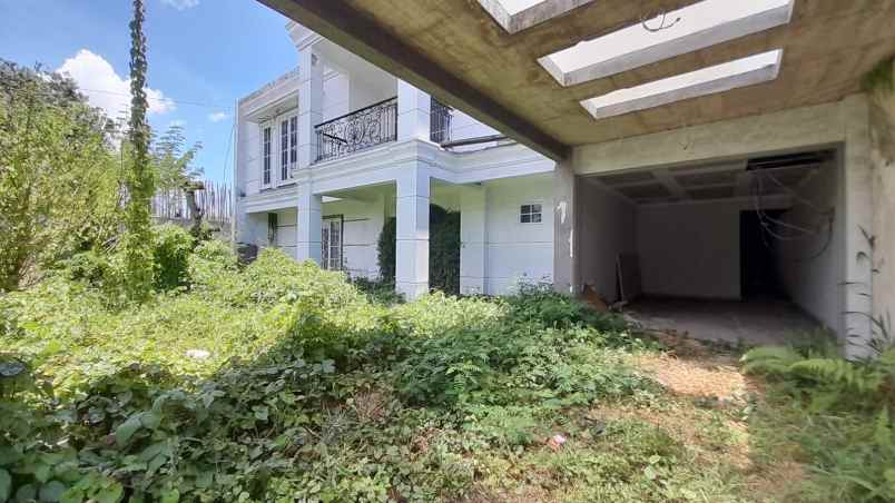 rumah bangunan 85 dekat ke dago