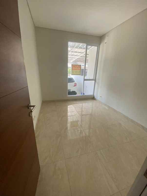 rumah baru dalam cluster garden sawangan