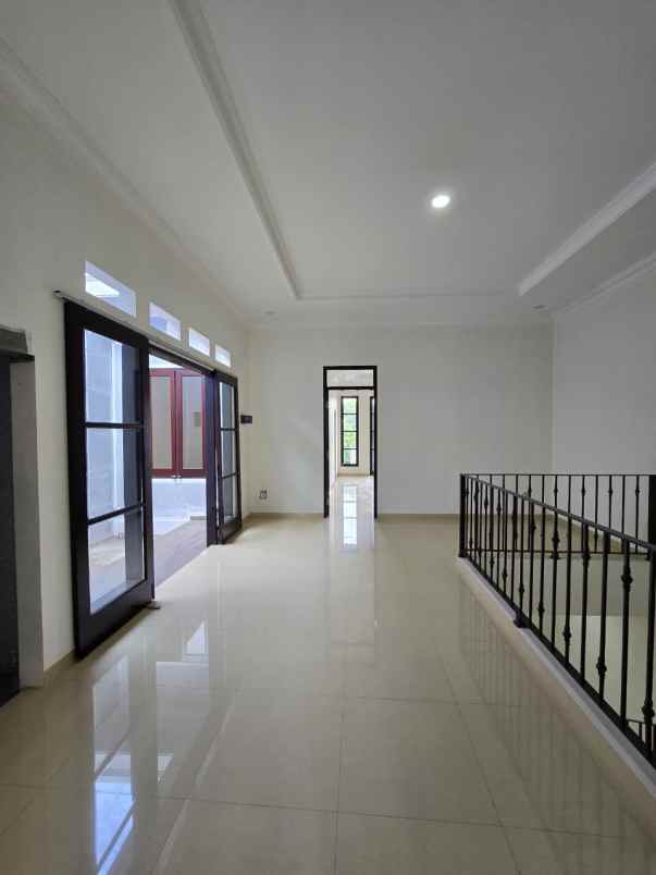 rumah baru design modern dalam komplek di duren sawit