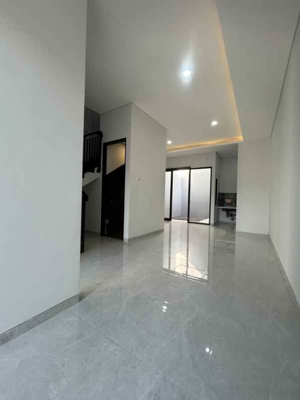 rumah baru gress lokasi favorit dekat gate