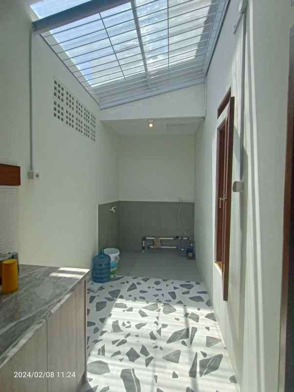 rumah baru keren di lembang dekat sespima polri