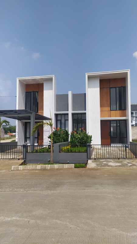 rumah baru pemandangan pegunungan di citeureup bogor