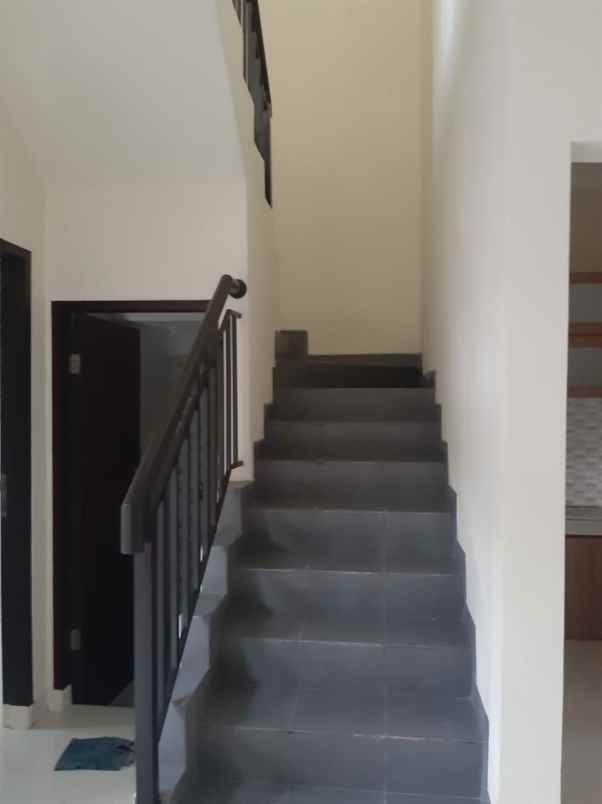 rumah baru ready stok di metro margahayu