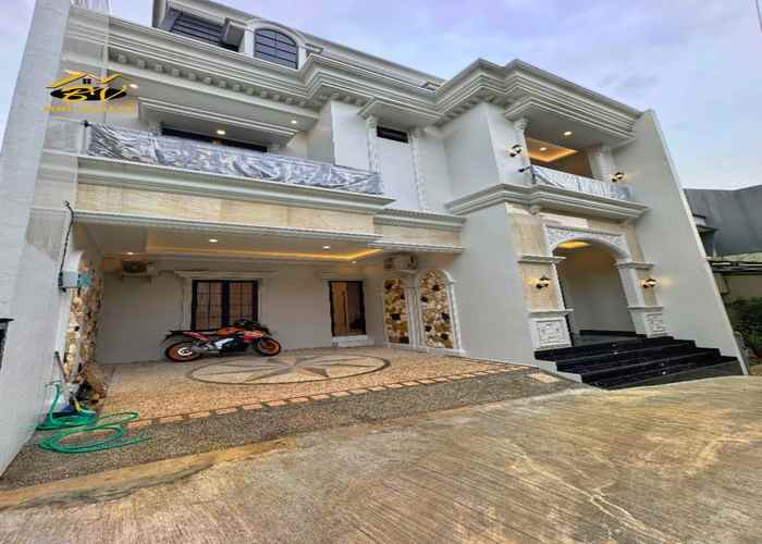rumah baru siap huni dekat ragunan jakarta selatan