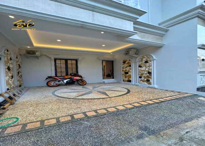 rumah baru siap huni dekat ragunan jakarta selatan